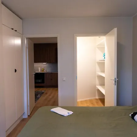 Newly Renovated Family Apartment, Parking, Sauna, Balcony