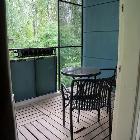 Newly Renovated Family Apartment, Parking, Sauna, Balcony *